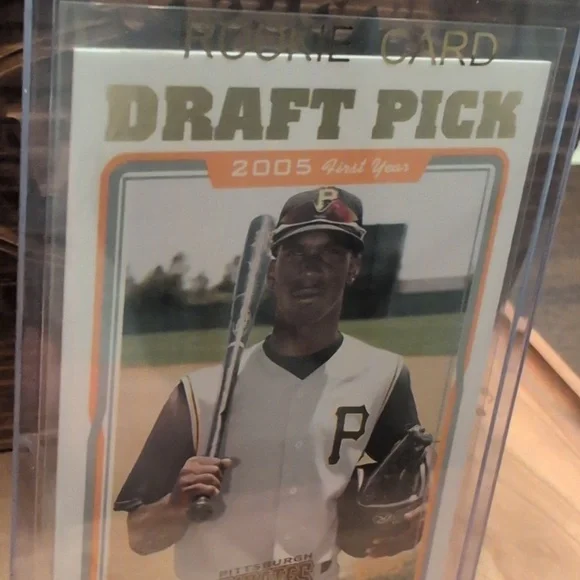 2005 Topps Andrew McCutchen Rookie Card Pirates Future HOF - Picture 2 of 3